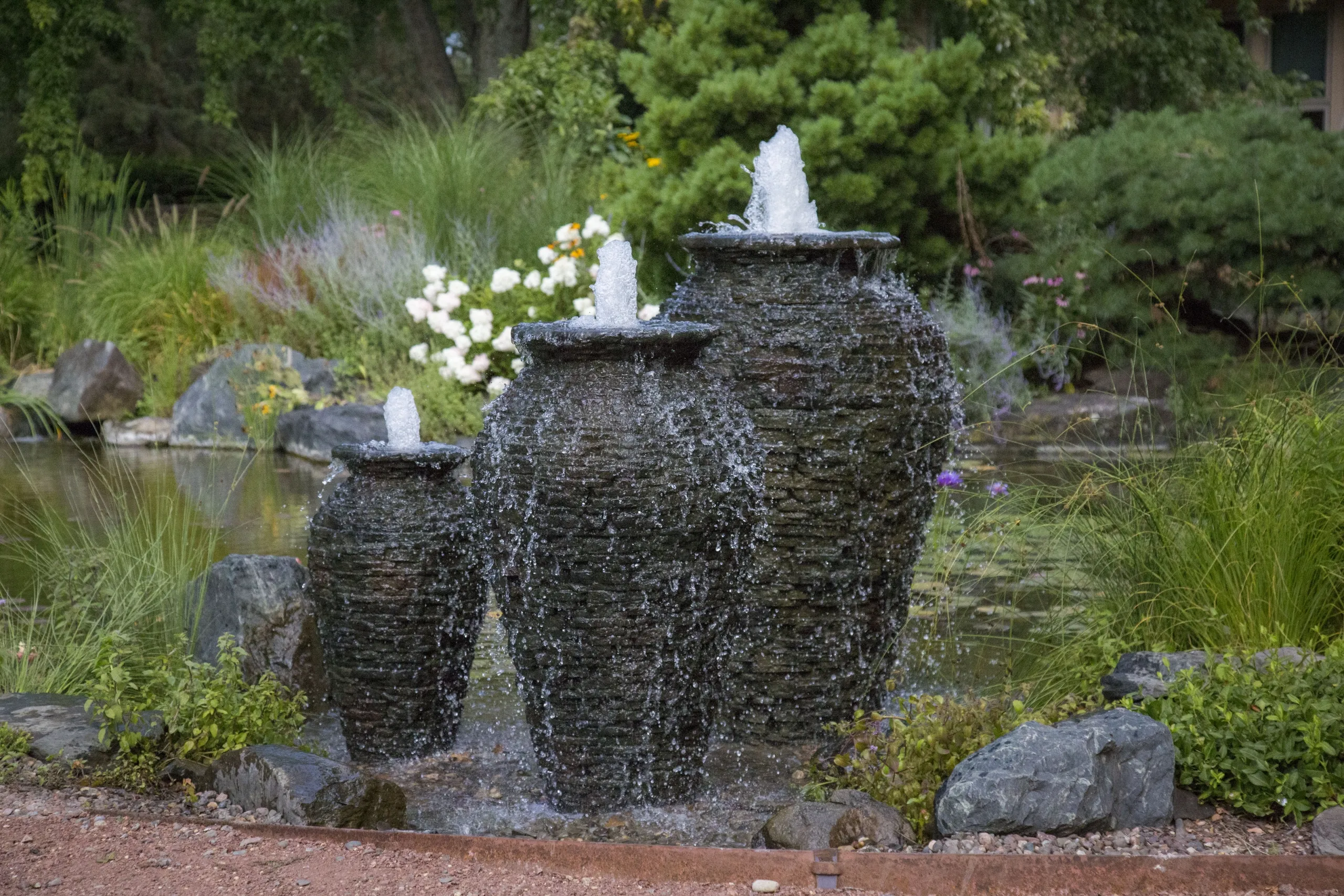 Casa Chianti Water Urns Garden Decor Fountain Water Fountain with LED Light Outdoor Water Feature 