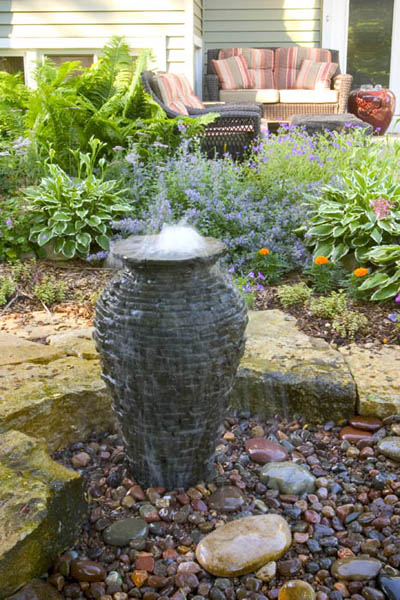 Landscape Ideas: Small Space Water Features